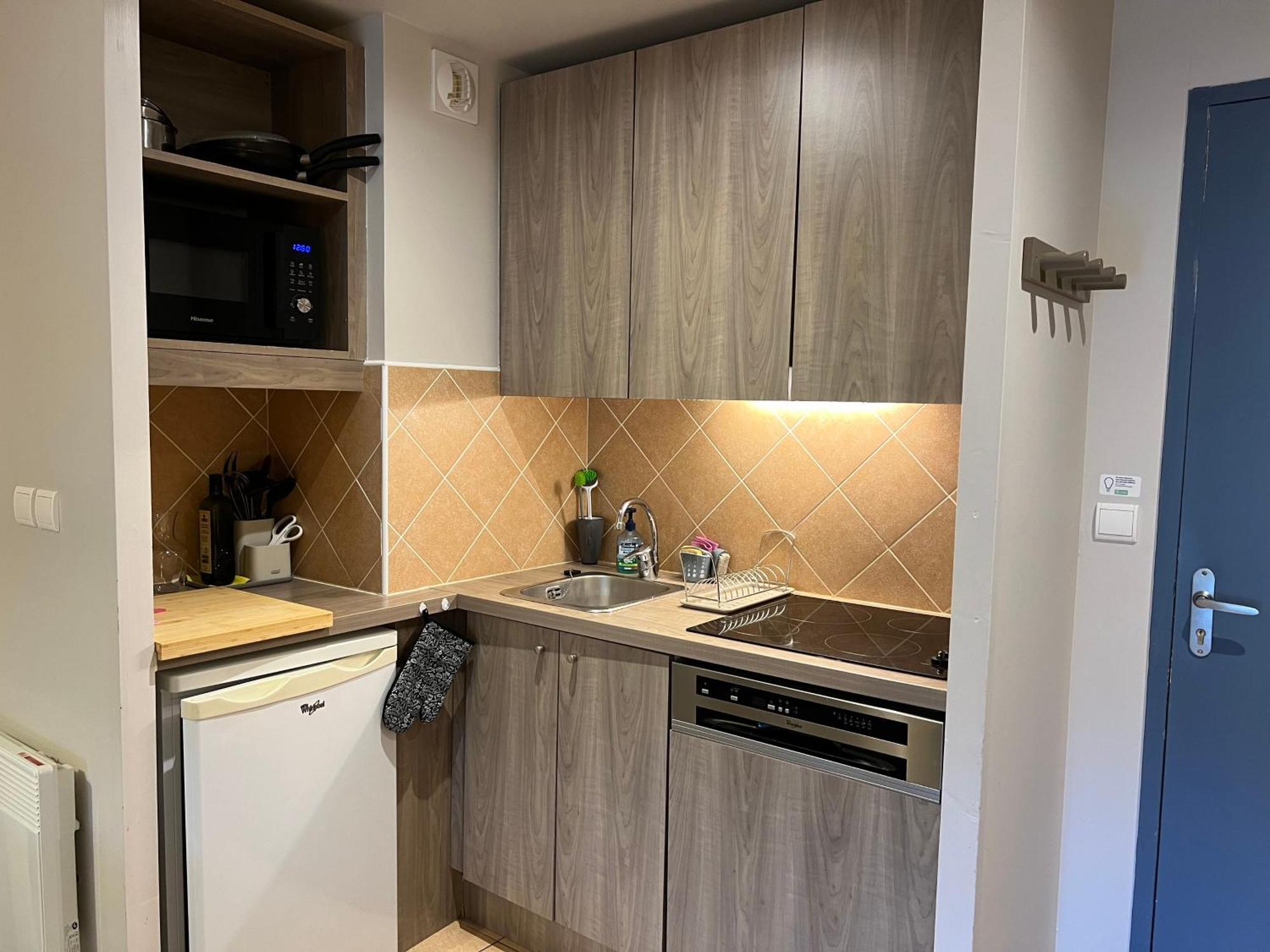 Dans Les Bras De Neptune - Plage De Trestraou - Piscine - Linge Compris - 4 A 5 Personnes Appartement *