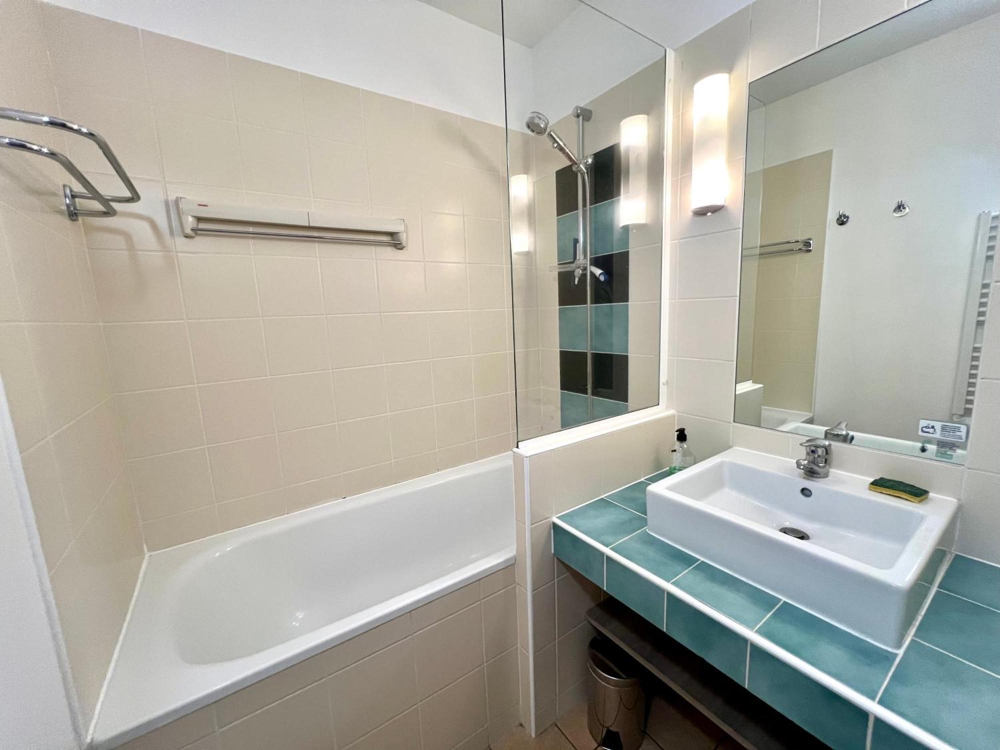 Appartement Dans Les Bras De Neptune - Plage De Trestraou - Piscine - Linge Compris - 4 A 5 Personnes